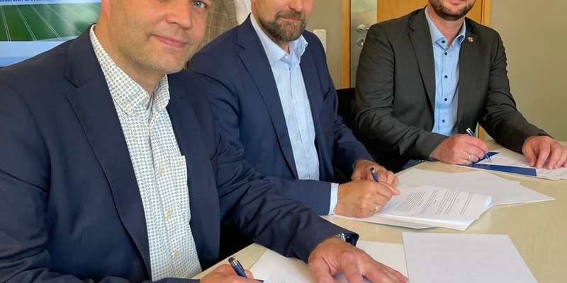 Startschuss Großgewerbestandort Upahl/Grevesmühlen: Landkreis, Kommunen und Wirtschaftsförderungsgesellschaft unterzeichnen gemeinsame Vermarktungsvereinbarung - Foto: presseportal.de