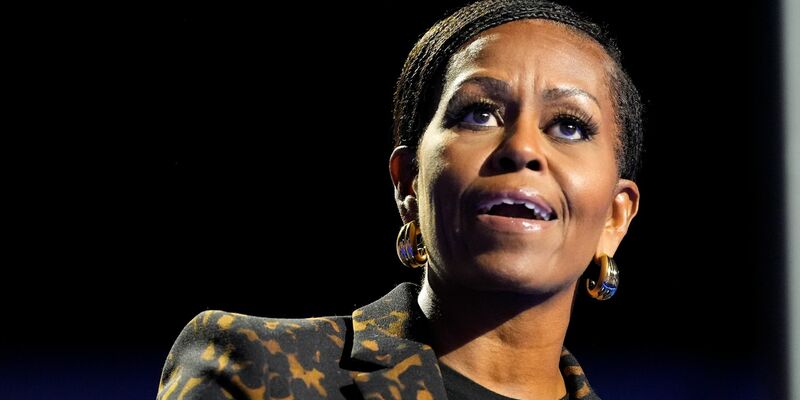 Bringt ein weiteres Buch auf den Markt: Michelle Obama. (Archivbild) - Foto: Jacquelyn Martin/AP/dpa