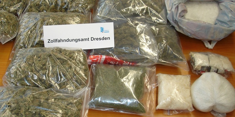 ZOLL-DD: Jahresbilanz 2024 des Zollfahndungsamtes Dresden -1.869 Ermittlungsverfahren gegen 2.242 Tatverdächtige eingeleitet- -3.662 kg Betäubungsmittel sichergestellt- -13,8 Mio Euro Steuerschaden aufgedeckt- - Foto: presseportal.de