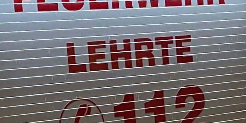 FW Lehrte: Küchenbrand löst Großeinsatz aus - Foto: presseportal.de