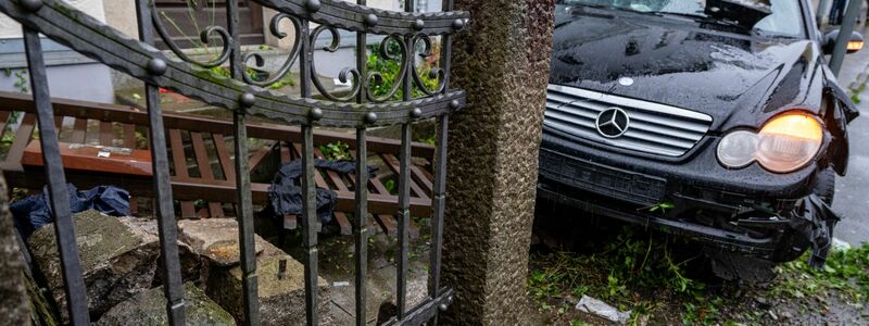 Gegen den Fahrer wurde Haftbefehl erlassen. - Foto: Armin Weigel/dpa