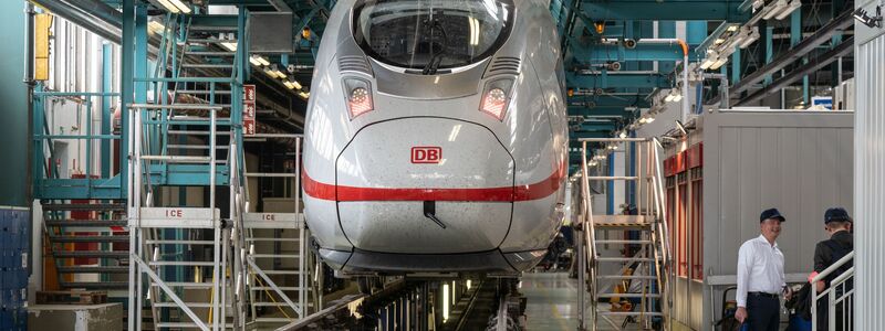 Die Auslieferung des ICE 3 Neo läuft. Er ersetzt unter anderem alte Intercity-1-Züge auf  internationalen Verbindungen nach Amsterdam. (Archivbild) - Foto: Frank Rumpenhorst/dpa