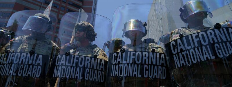 Soldaten der kalifornischen Nationalgarde stehen Wache. - Foto: Daniel Powell/ZUMA Press Wire/dpa