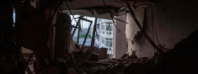 Auch Kiew wurde in der Nacht wieder angegriffen. (Archivbild) - Foto: Evgeniy Maloletka/AP/dpa