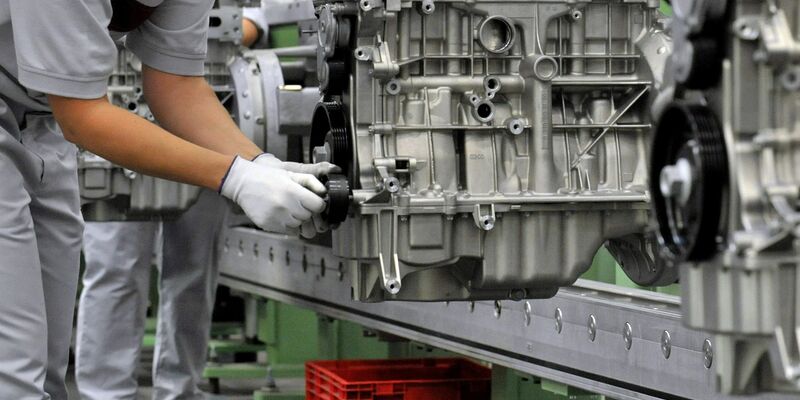 Deutsche Autozulieferer schätzen die eigene Lage zumeist deutlich besser ein als die der Brache. IArchivfoto) - Foto: Martin Schutt/dpa-Zentralbild/dpa