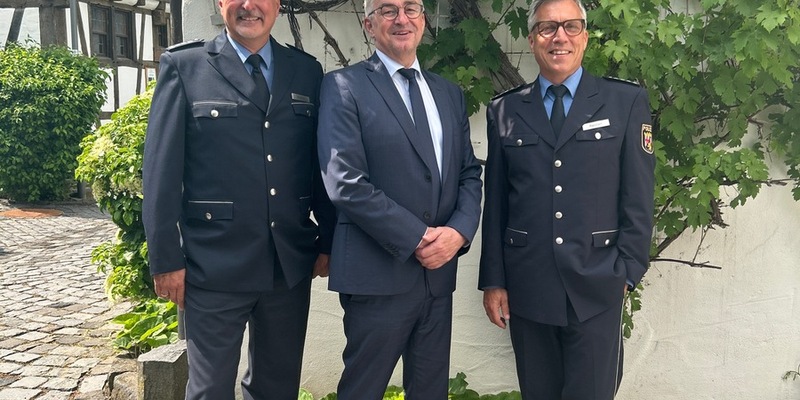 POL-PPKO: Amtswechsel bei der PI Adenau - PHK Oliver Reichert übernimmt die Leitung von EPHK Heiko Schmitz - Foto: presseportal.de