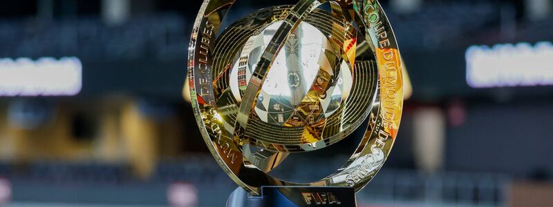 Um diese Trophäe geht's bei der Club-WM. - Foto: Miguel Martinez/Atlanta Journal-Constitution/AP/dpa