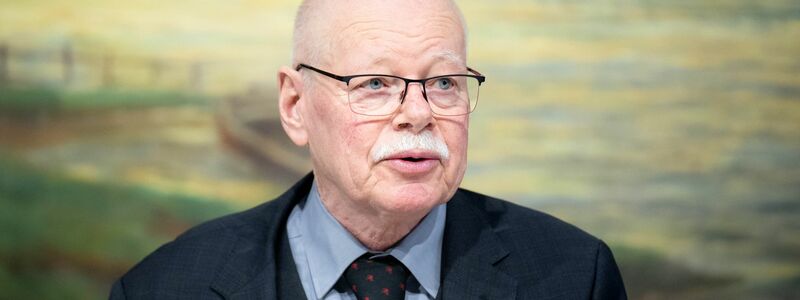 Ulrich Mäurer ist Gastgeber für die Innenministerkonferenz. - Foto: Sina Schuldt/dpa