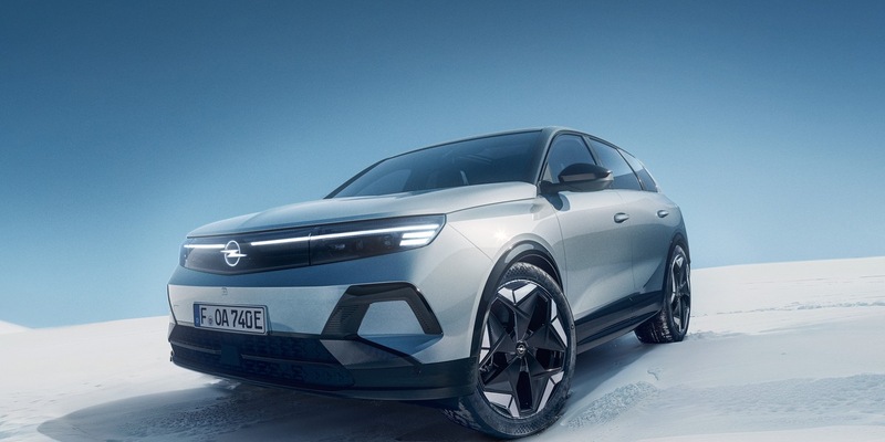 Auf neuen Wegen: Der Opel Grandland Electric mit Allradantrieb - Foto: presseportal.de