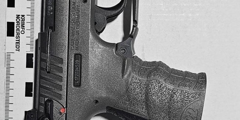 BPOL-H: Mit einer Schreckschusspistole im Handgepäck auf den Weg in den Urlaub - Foto: presseportal.de