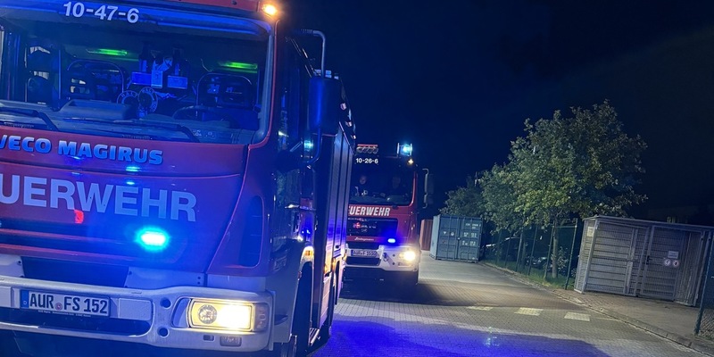 FW-AUR: Simultane Feueralarme zu später Stunde - Foto: presseportal.de