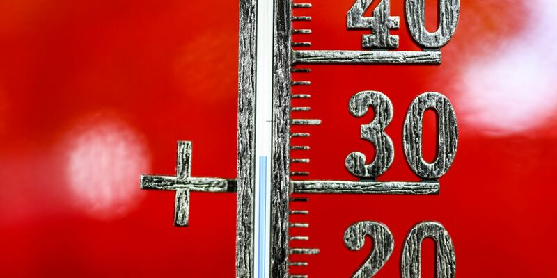 Besonders im Südwesten könnte am Freitag gebietsweise bis zu 36 Grad warm werden. (Symbolbild) - Foto: Patrick Seeger/dpa