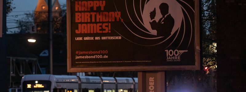 Zum 100. Geburtstag hatte die Stadt mit dem berühmten Geheimagenten geworben - stammt er doch angeblich aus Wattenscheid. (Archivbild) - Foto: Bernd Thissen/dpa
