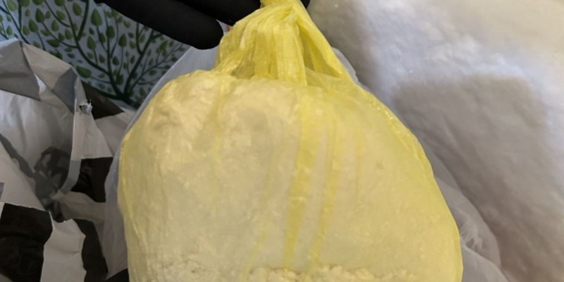 ZOLL-H: Gemeinsame Presseerklärung Staatsanwaltschaft Aurich / Zollfahndungsamt Hannover - Durchsuchungen im Drogenmilieu bei Aurich - Sicherstellung von 1 kg Amphetamin, 1 kg Cannabis und 10.000 Euro Bargeld - Foto: presseportal.de