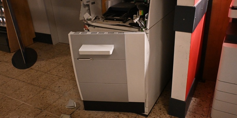 POL-ME: Versuchter Geldautomatenaufbruch in Geschäft: Polizei bittet um Hinweise - 2506059 - Foto: presseportal.de