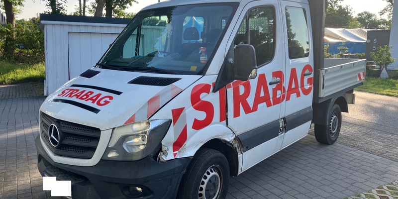 POL-CUX: Verkehrsunfallflucht in Nordholz - Fahrzeug erheblich beschädigt - Zeugenaufruf (Foto im Anhang) - Foto: presseportal.de