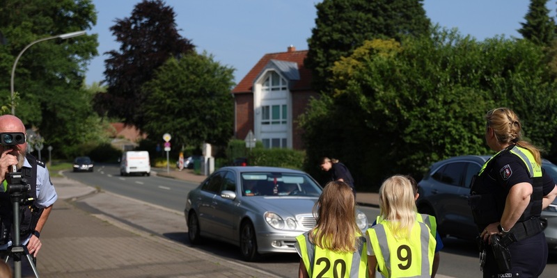 POL-RE: Dorsten: Dank- und Denkzettel für einen sicheren Schulweg - Foto: presseportal.de