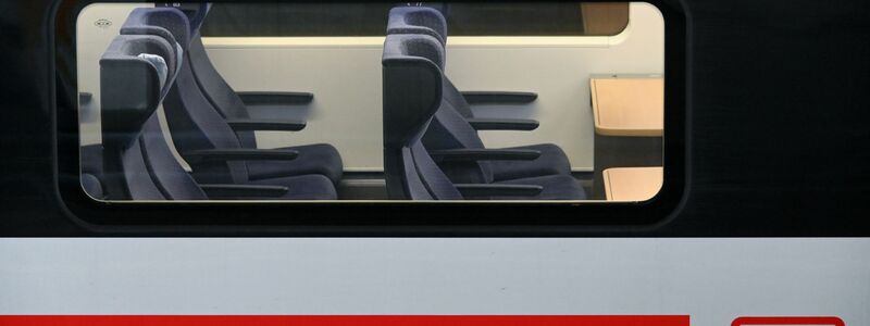 So leer sind die Fernzüge der Bahn selten. Eine Platzreservierung ist oft sinnvoll.  - Foto: Uwe Zucchi/dpa