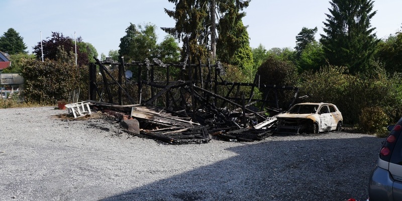 POL-RBK: Wermelskirchen - Brand eines Pkw mit hohen Folgeschäden - Foto: presseportal.de