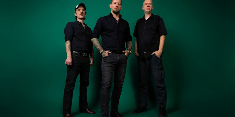 Die dänische Metal-Band Volbeat eroberte Platz eins der Charts. - Foto: Brittany Bowman/Universal Music/dpa