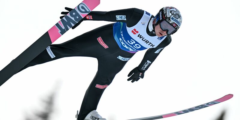 Der Norweger Marius Lindvik war bei der WM disqualifiziert worden. - Foto: Hendrik Schmidt/dpa