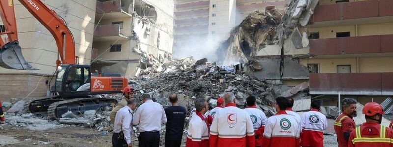 Zuvor hatte das israelische Militär mehr als 100 Ziele im Iran angegriffen. - Foto: Uncredited/Iranian Red Crescent Society/AP/dpa