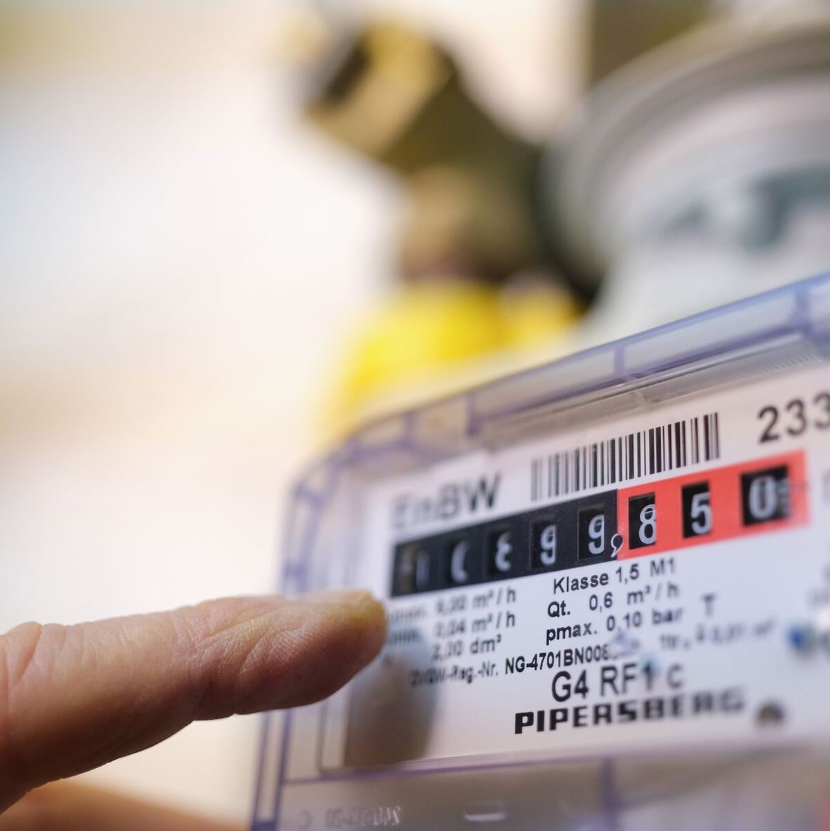 Steigende CO2-Preise könnten das Heizen mit Gas deutlich teurer machen. (Symbolbild) - Foto: Bernd Weißbrod/dpa