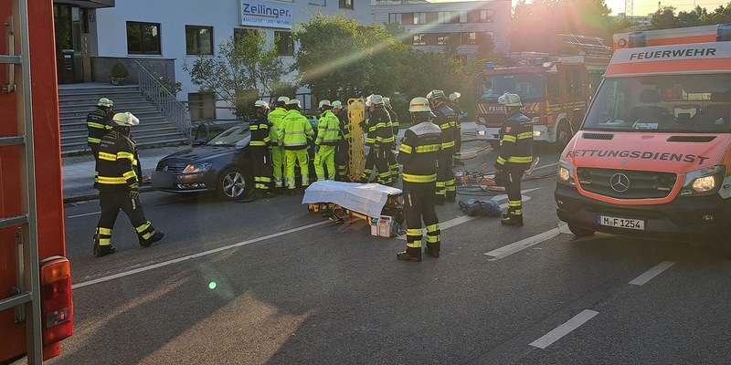 FW-M: Technische Rettung nach Verkehrsunfall (Pasing) - Foto: presseportal.de