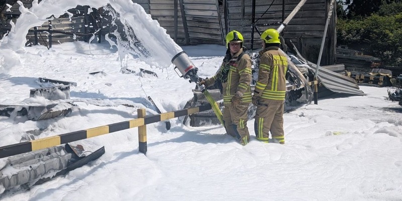 FW Ratingen: Unterstützung bei Großbrand in Velbert - Foto: presseportal.de