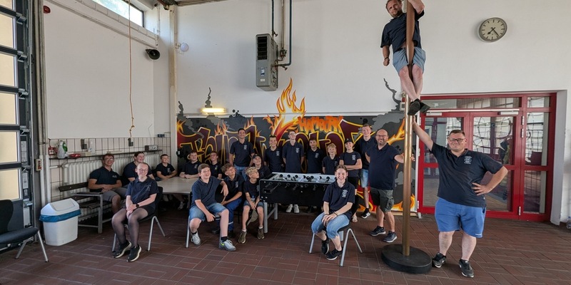 FW-KLE: Jugendfeuerwehr Bedburg-Hau besucht bekannte Drehkulisse der WDR-Serie Feuer & Flamme - Foto: presseportal.de