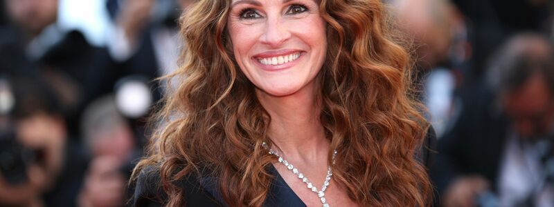 Mit «Pretty Woman» wurde Julia Roberts vor 35 Jahren zum Weltstar. Die Lacher in dem Film sind sicher gesetzt, etwa wenn Roberts als Vivian beim Dinner die Schnecken «schlüpfrige kleine Scheißerchen» nennt.(Archivbild) - Foto: Vianney Le Caer/Invision via AP/dpa