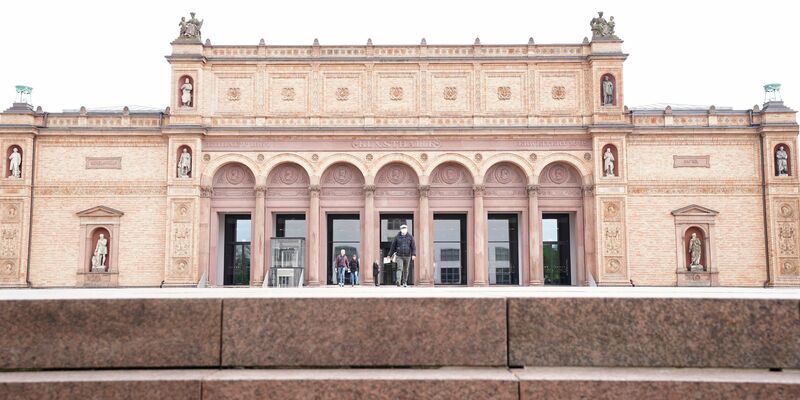Wie riecht es eigentlich in der Kunsthalle?  In der neuen Hörführung von Bei Anruf Kultur werden auch Fragen wie diese beantwortet. - Foto: Marcus Brandt/dpa