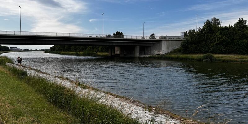 Ein Junge ist tot im Main-Donau-Kanal in Nürnberg gefunden worden. - Foto: Sven Grundmann/NEWS5/dpa