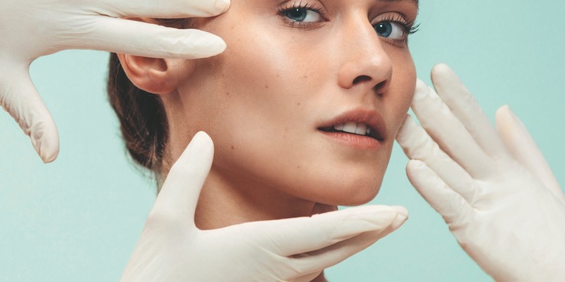 Die Zahl der Schönheits-OPs wächst und wächst / Wie attraktiv wir uns finden, wird auch durch Social Media bestimmt - Foto: presseportal.de