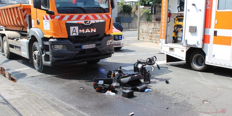 POL-RBK: Leichlingen - Lkw kollidiert mit Krankenfahrstuhl - Foto: presseportal.de