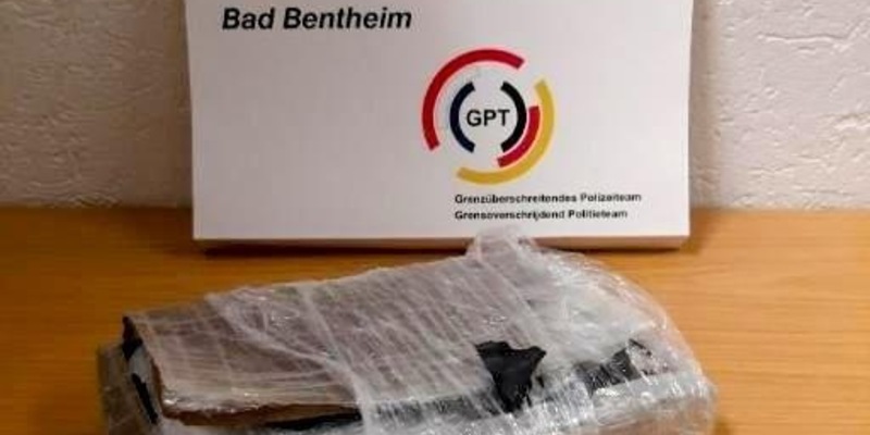 BPOL-BadBentheim: Rund 1,2 Kilo Kokain im Wert von rund 87.000 Euro beschlagnahmt - Foto: presseportal.de
