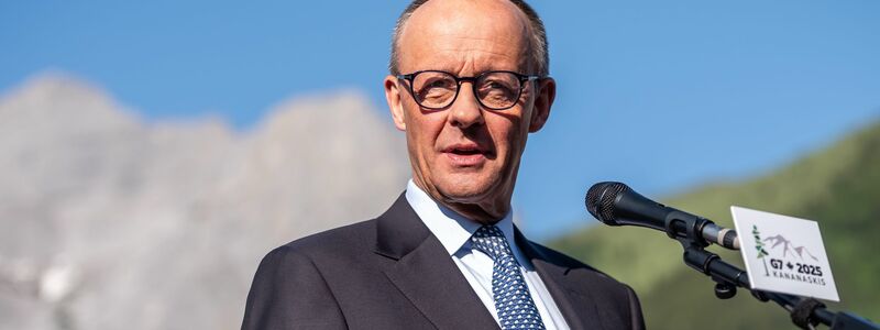 An einem Runden Tisch ist die G7 sich zumindest räumlich sehr nahe. - Foto: Michael Kappeler/dpa-Pool/dpa