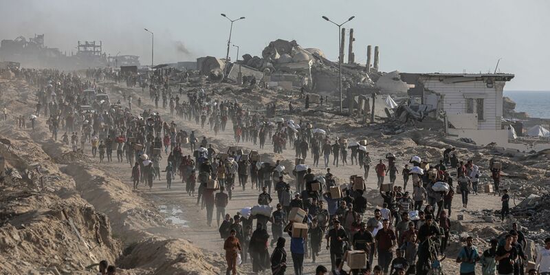 Nach palästinensischen Angaben sollen in der Nähe eines Verteilzentrums für humanitäre Hilfe wieder Menschen getötet worden sein. (Archivbild) - Foto: Omar Ashtawy/APA Images via ZUMA Press Wire/dpa