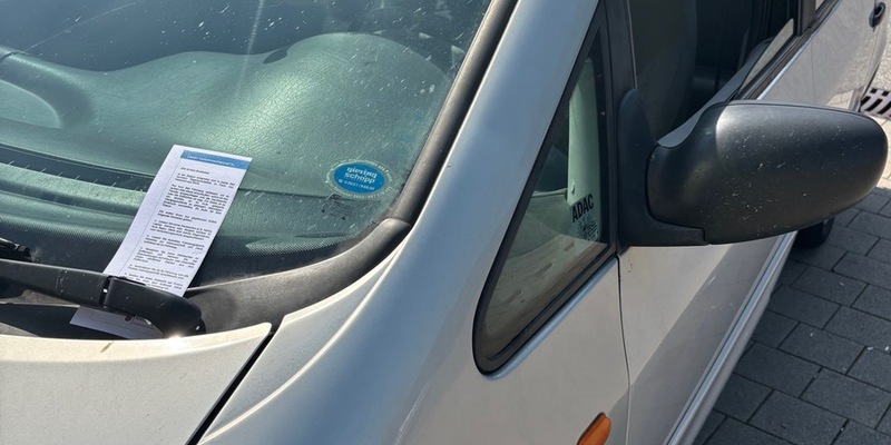 POL-PDTR: Zentrale Prävention und Bezirksdienst informieren gemeinsam über Diebstähle aus PKWs - Foto: presseportal.de