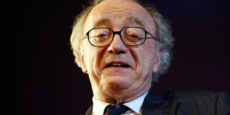 Hatte viel Sinn für Humor: der Pianist Alfred Brendel - hier im Jahr 2008 in Baden-Baden. - Foto: picture alliance / dpa