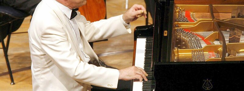 Wenn ihn hustende Zuschauer störten, unterbrach Alfred Brendel auch mal ein Konzert. - Foto: Keystone/EPA/dpa