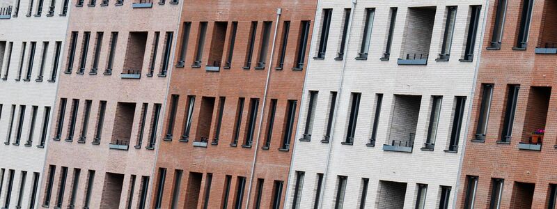 Neue Mehrfamilienhäuser in Hannover. - Foto: Julian Stratenschulte/dpa