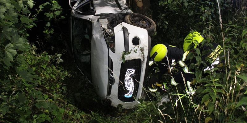 POL-RBK: Leichlingen - Pkw-Fahrer weicht Reh aus und verletzt sich schwer - Foto: presseportal.de