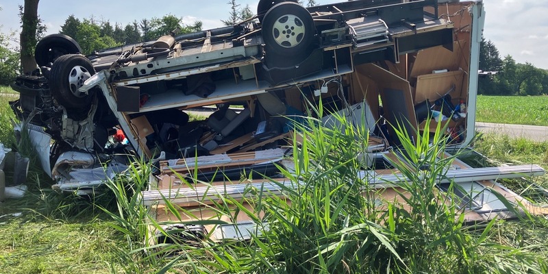 POL-ROW: ++ Schwerer Verkehrsunfall mit Wohnmobil: Kreisstraße zwischen Fintel und Ostervesede voll gesperrt ++ - Foto: presseportal.de