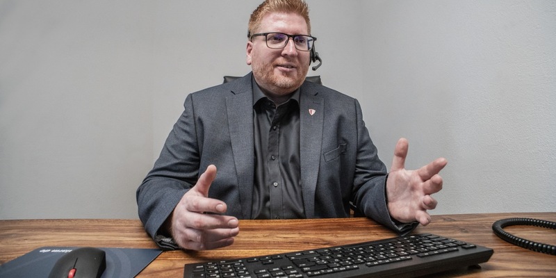 KRITIS-Schutz in Deutschland: Bastian Rauen von videoalarm.de verrät, warum Unternehmen jetzt handeln müssen - Foto: presseportal.de