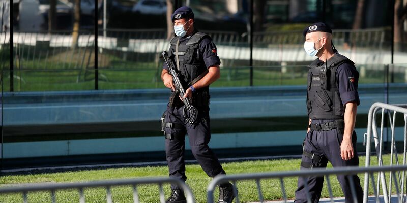 Beobachter fordern mehr Präventionsmaßnahmen gegen Rechtsextremismus in Portugal. (Archivfoto) - Foto: Armando Franca/AP/dpa
