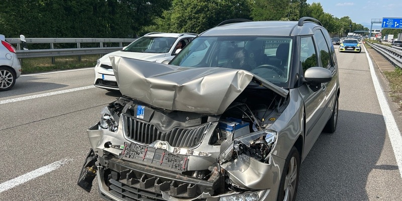 POL-VDMZ: Auffahrunfall auf der BAB63 mit einer verletzten Person - Foto: presseportal.de