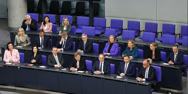 Das neue Kabinett Merz auf der Regierungsbank (Archiv) - Foto: über dts Nachrichtenagentur