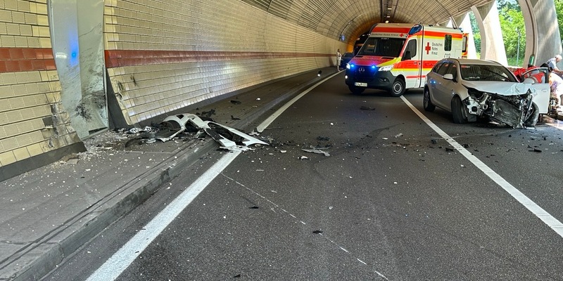 POL-PDLD: Verkehrsunfall mit verletzten Personen - Foto: presseportal.de