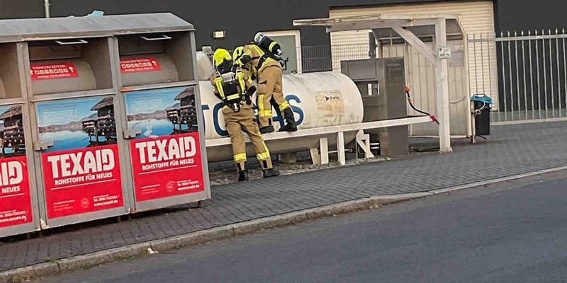 FW Alpen: Gasaustritt an Gastankstelle - Foto: presseportal.de
